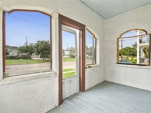 3rd image of 337 Harrison Ave