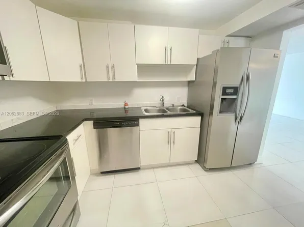 13155 Ixora Ct APT 201, North Miami, FL 33181