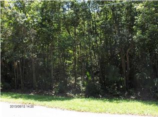 196 9th St, Apalachicola, FL 32320