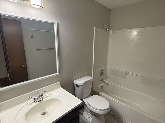 5th image of 46 Bradford St APT 6