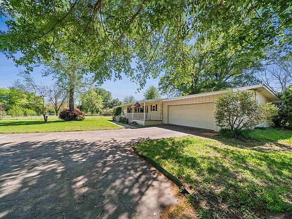 2nd image of 1225 County Road 3410