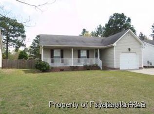 3217 Nontucket Ln, Hope Mills, NC 28348