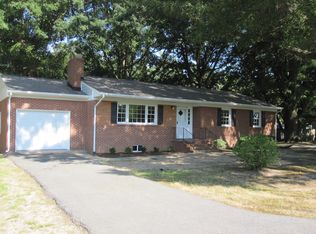 1794 Regent Rd, Topping, VA 23169