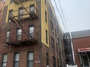 28-32 44th St #6, Astoria, NY 11103