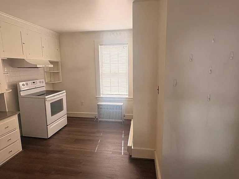 17 Oak St #1 — Photo 12