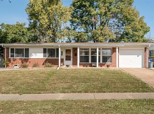 1605 Thoroughbred Ln, Florissant, MO 63033