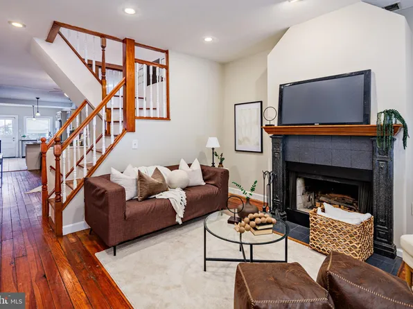 3113 Dillon St, Baltimore, MD 21224