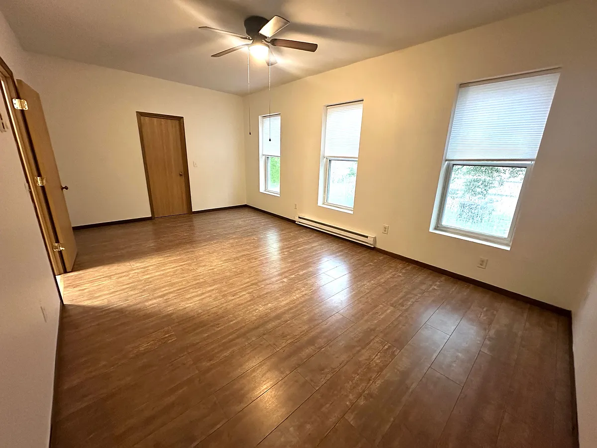 Bedroom 1 - 1205 Jackson St #1/2