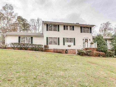 147 Sharcliff Rd, Cowpens, SC, 29330