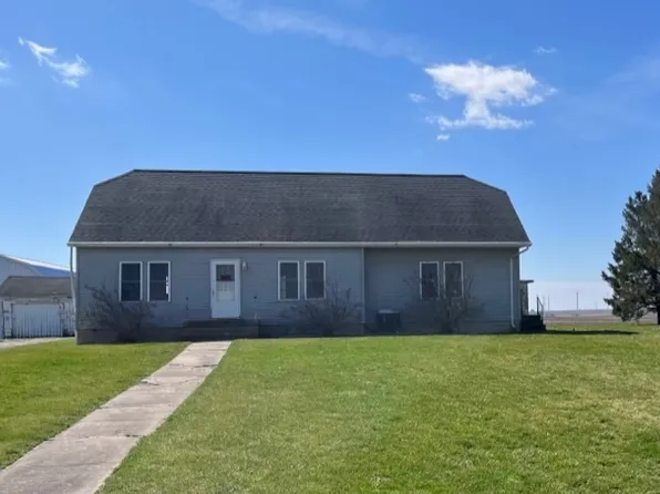 439 County Road 1150 N, Henry, IL 61537