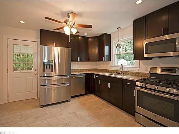 116 Oak St, Yorktown, VA 23693