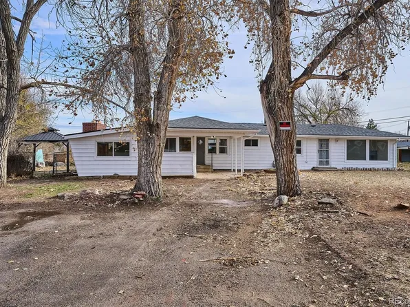 2110 Eagle Cir, Aurora, CO 80011