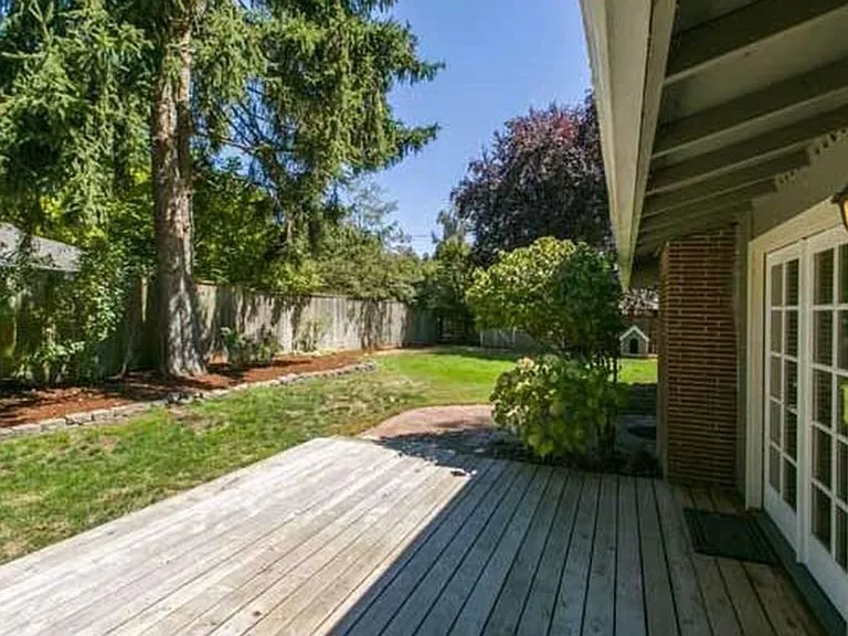 6053 Fernbrook St — Photo 16