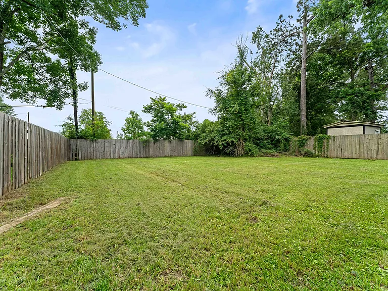 30700 Country Club Ln — Photo 18