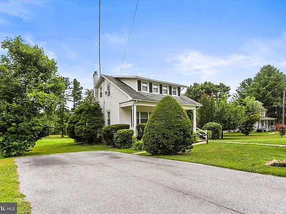 3rd image of 307 Berrymans Ln