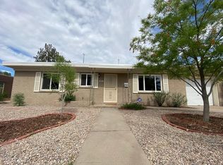 214 Morningside Dr NE, Albuquerque, NM 87108
