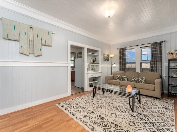 205 Loko Pl, Mililani, HI 96786