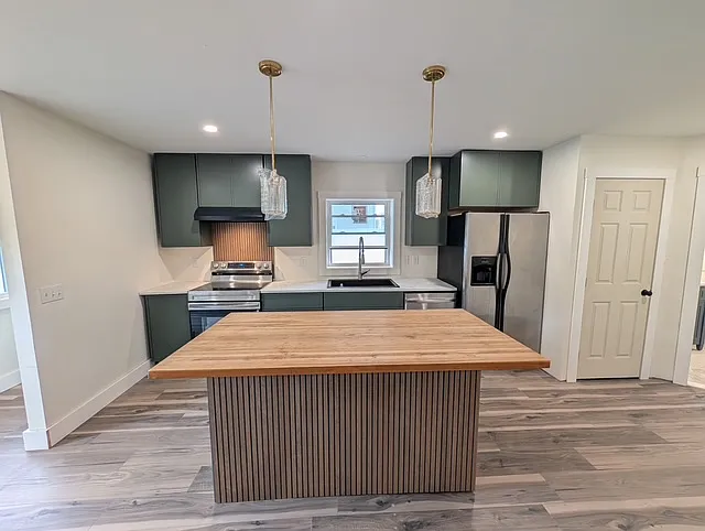 1 bed, 875 sqft, $2,500 — Photo 3