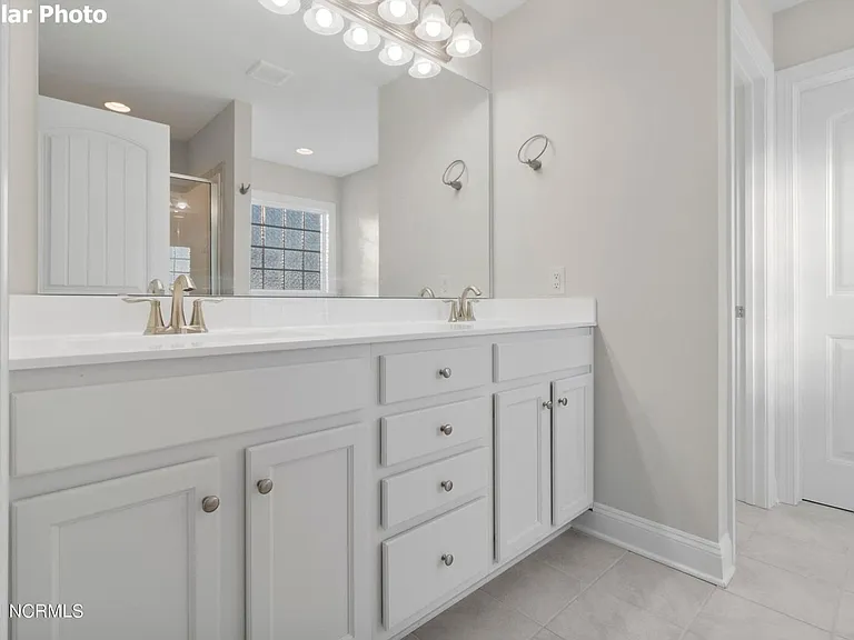 318 Windmill Light Way — Photo 8