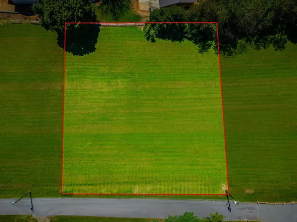 243 Highfield Rd, Bristol, TN 37620