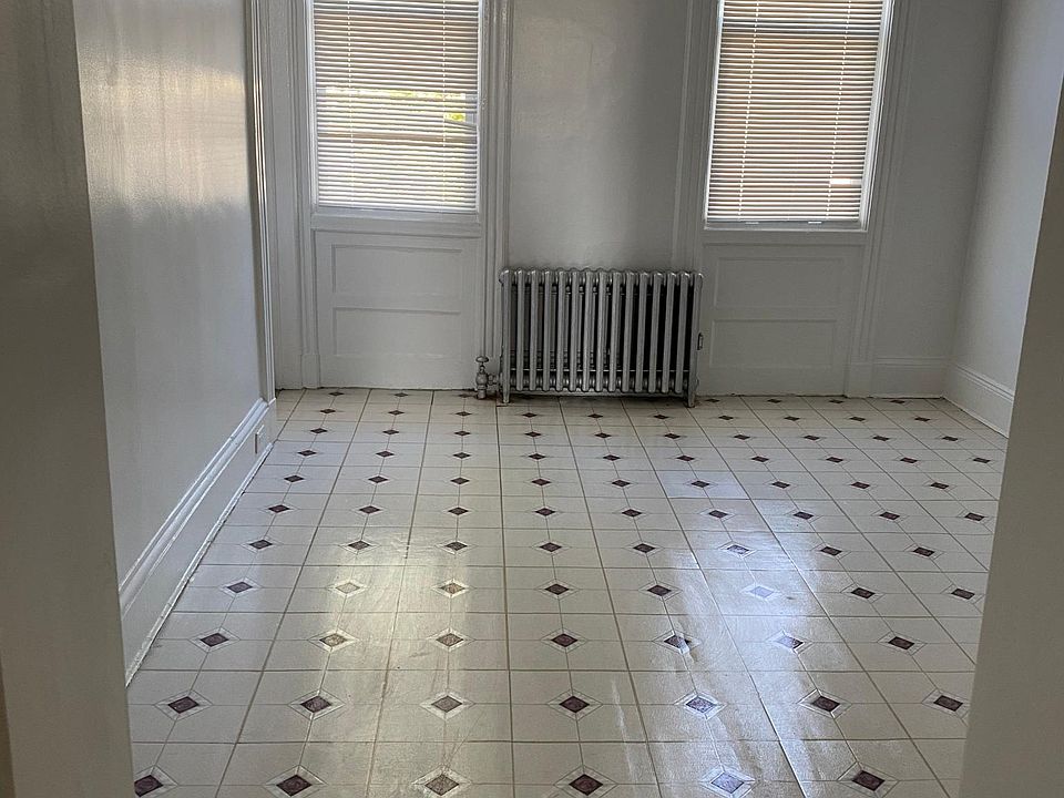 2nd image of 7130 71st St Floor 2