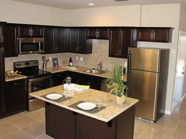 700 Bush Ave, Clovis, CA 93612