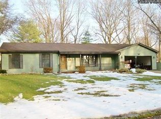 181 Cricket Ln, Cortland, OH