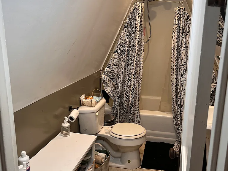 18 Fairdale Pl #1 — Photo 5