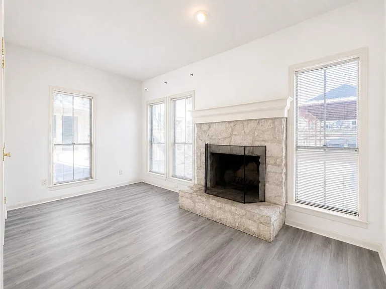 2529 Rio Grande St #91 — Photo 9