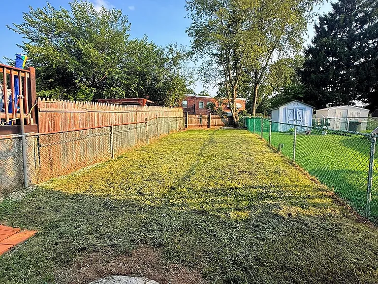 3646 Genesee Dr — Photo 22