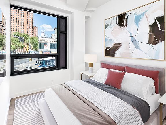 3rd image of 473 W 125th St #2B