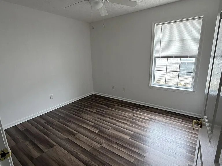 2607 Lagoon Knl — Photo 6