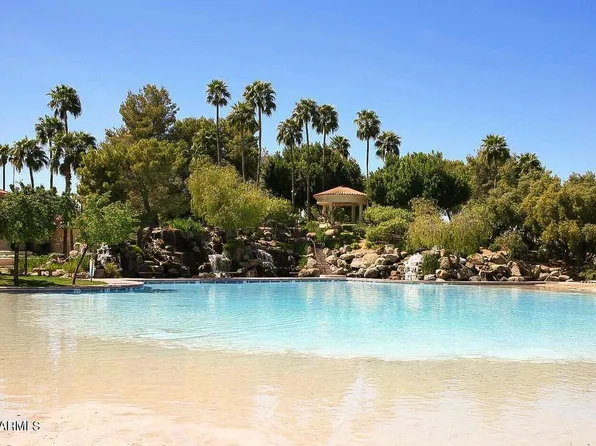 1633 E LAKESIDE Drive #68, Gilbert, AZ 85234