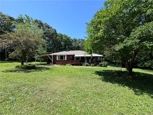 211 Homestead Rd, Easley, SC 29642