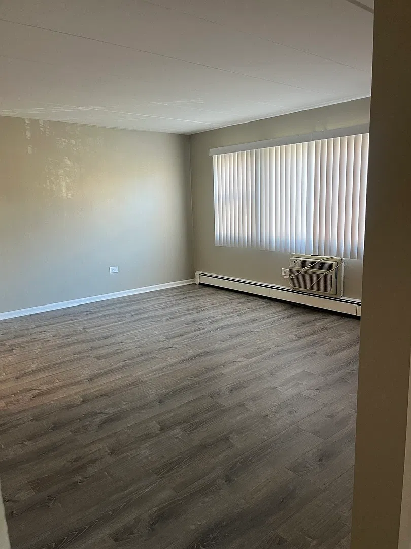 2 bed, 800 sqft, $1,625 — Photo 3