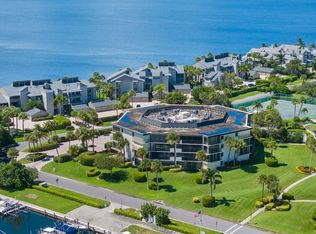 1850 Bay Rd #PENTHOUSE E, Vero Beach, FL 32963