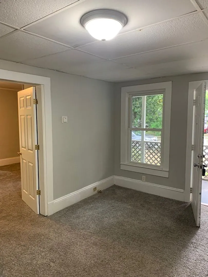 202 Magnolia St — Photo 4