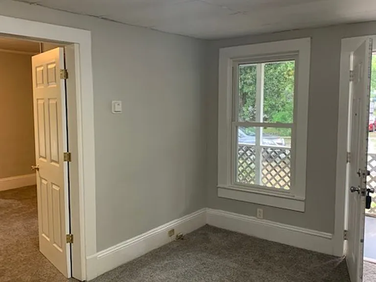 202 Magnolia St — Photo 4
