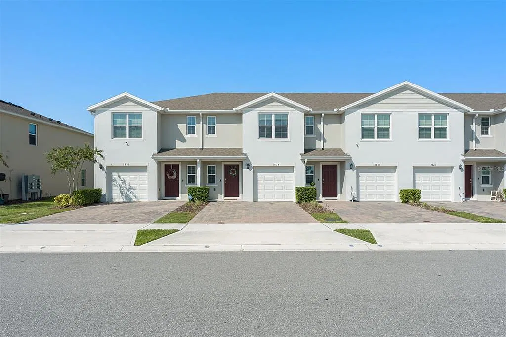 3 bed, 2.5 bath, 1452 sqft, $2,500 — Photo 2