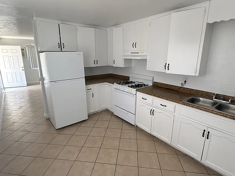 1186 Fountain St #A — Photo 3