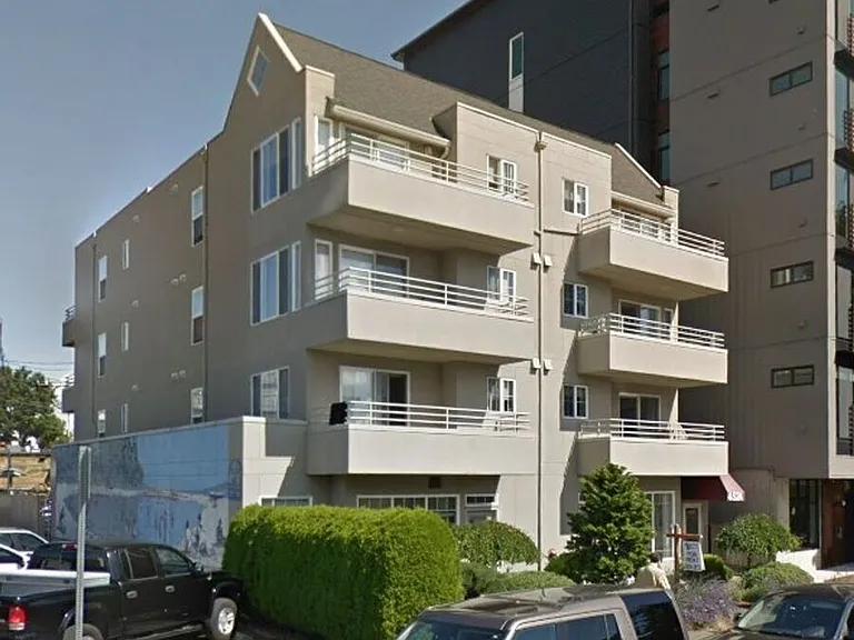 4524 44th Ave SW #201 — Photo 31