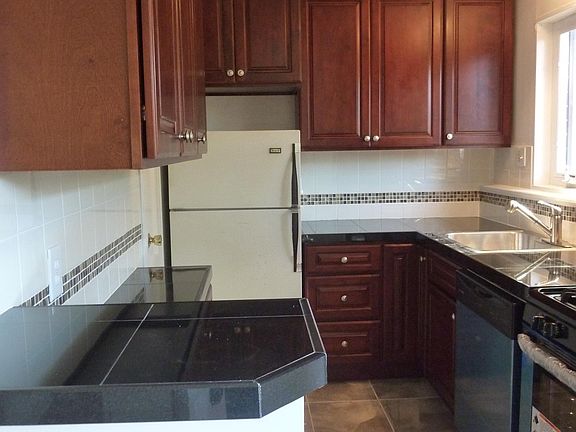 2nd image of 10403 Montrose Ave APT 302