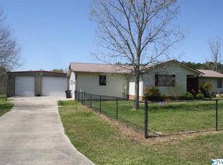 1368 Carter Grove Rd, Hazel Green, AL 35750