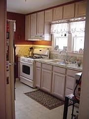 3rd image of 809 Van Buren Ave NW