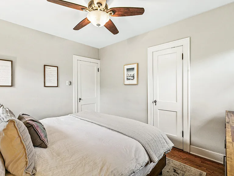 1083 S Clarkson St — Photo 15