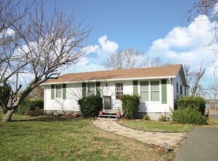 17 Guthrie Rd, Colonial Beach, VA 22443