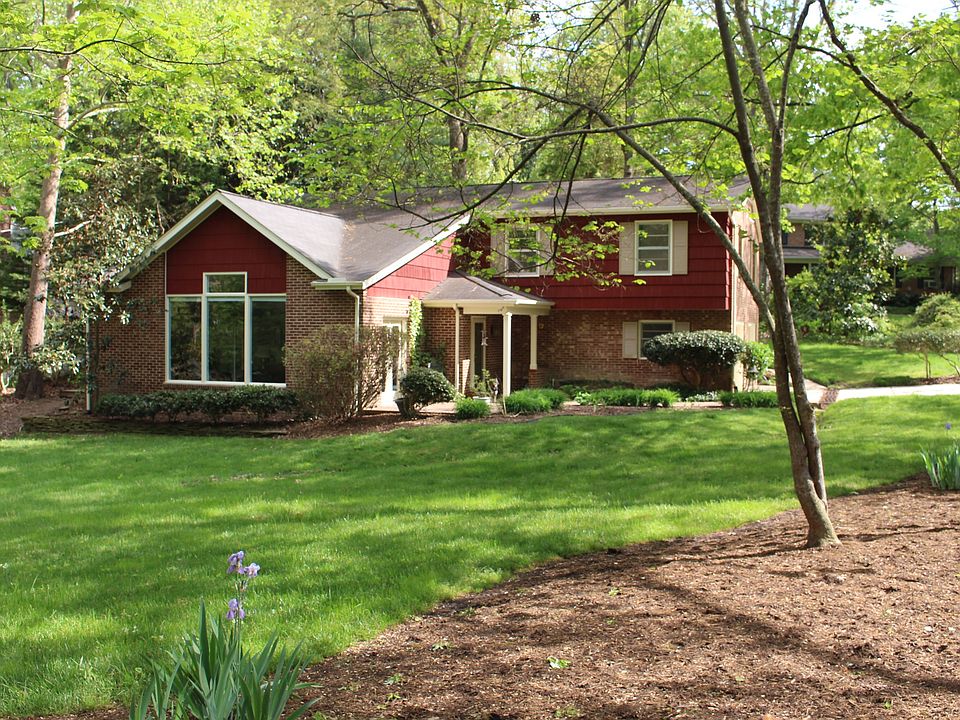 1st image of 9 Winthrop Ct