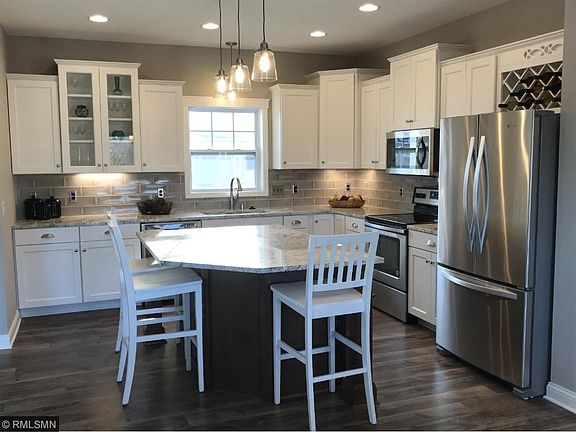 2nd image of 1617 Windy Ln