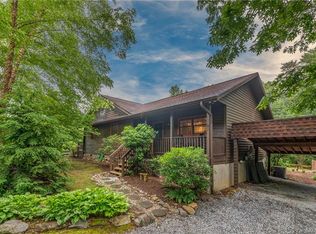 88 Denny Ln, Hendersonville, NC 28792