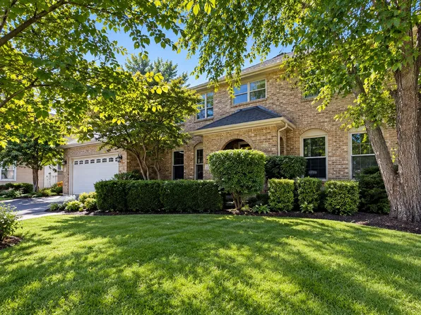 2205 Brown Ct, Naperville, IL 60565